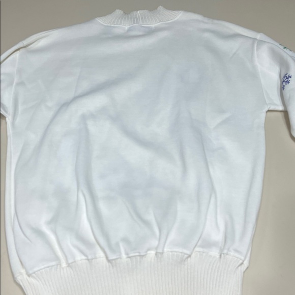 White Ribbed Christmas Sweater Med - Picture 9 of 12